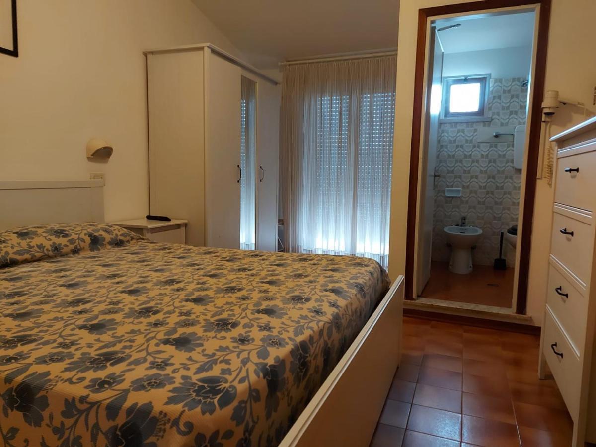 Hotel Brezza Rimini Exterior foto